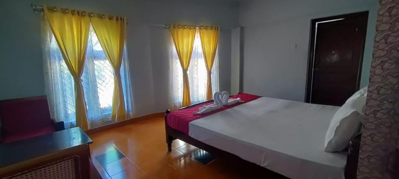 Bob Lesiure Hotell Ooty Exteriör bild